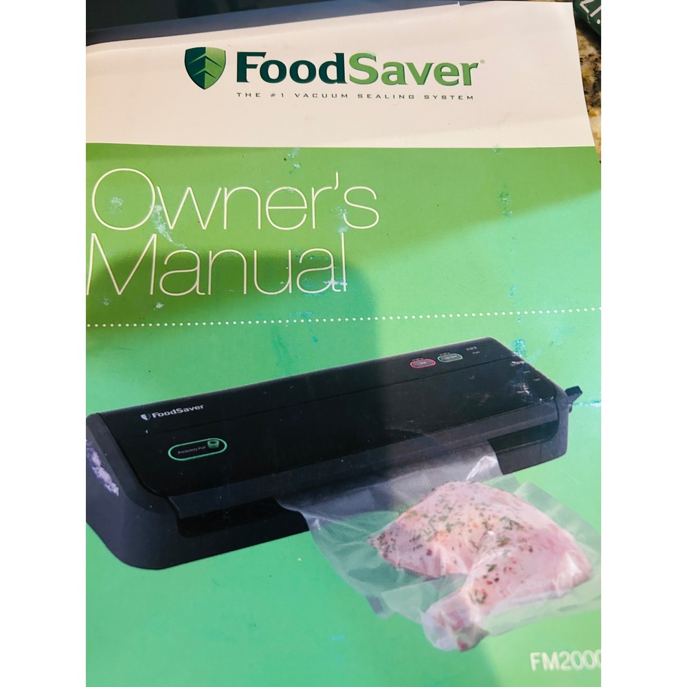 FoodSaver Vacuum Sealer FM2000 Black Good like new Condition Manual and Seal